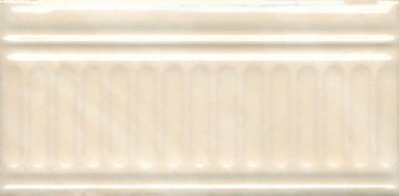 Карвинг 60x60 Летний сад Kerama Marazzi: Бордюр настенный Летний сад Беж структурированный Б9,9х20